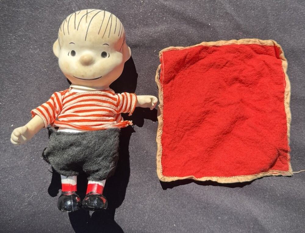 Vintage Linus with Blanket Peanuts Pocket Doll 1960s Poseable Charlie Brown Lo16